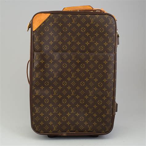 cheap louis vuitton mens luggage|louis vuitton suitcase carry on.